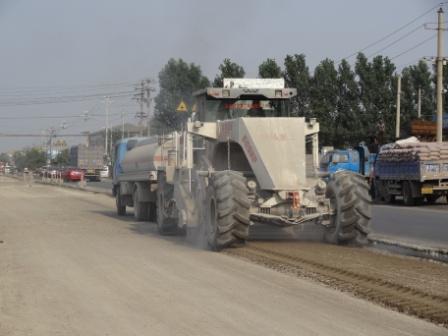 WR2300L，長葛S325水穩路基冷再生